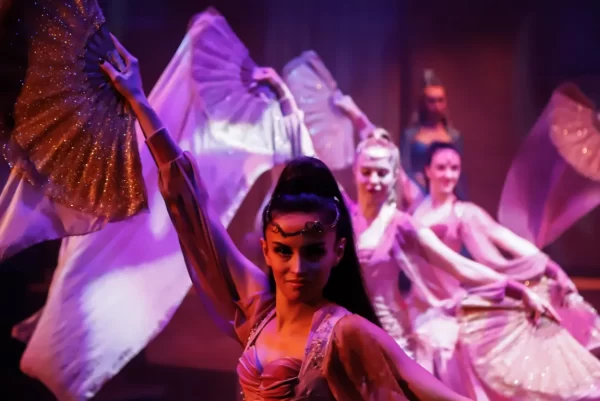 Espectáculo de música, baile y tradición