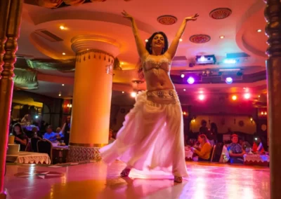 Espectáculo de danza de vientre con cena
