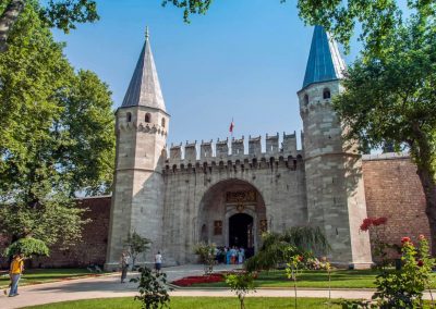 Entrada al Palacio de Topkapi sin colas