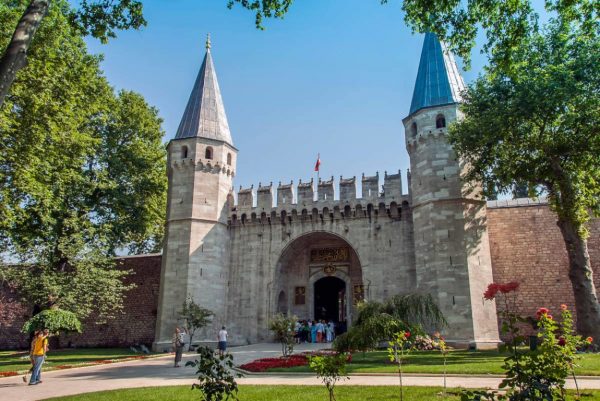 Entrada al Palacio de Topkapi sin colas