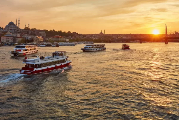 Crucero por el Bósforo al atardecer