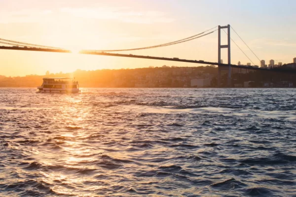 Crucero por el Bósforo al atardecer