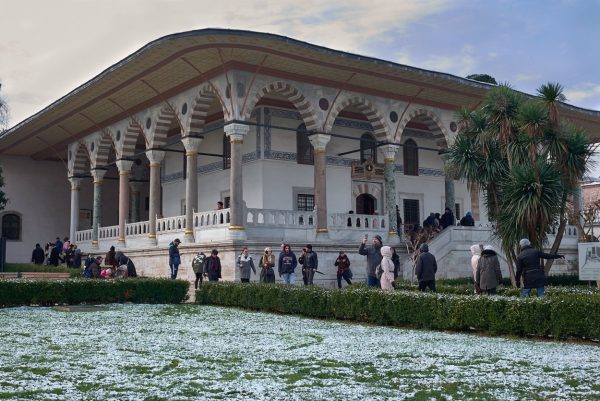 Entrada al Palacio de Topkapi sin colas